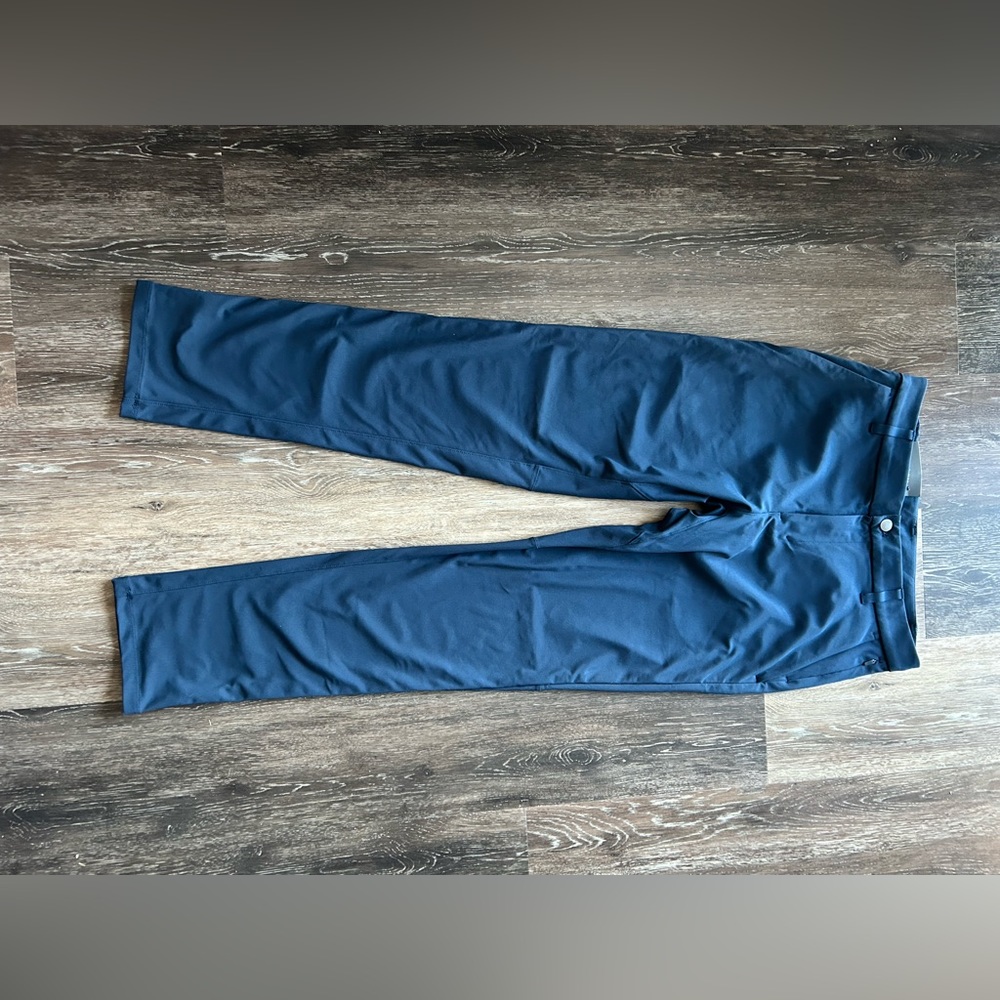 Brand new lulu lemon pants - Picture 2 of 2